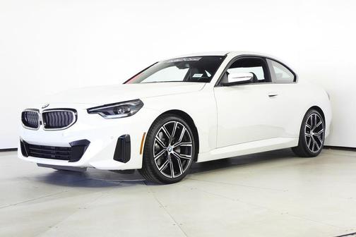 2023 BMW 230 i xDrive
