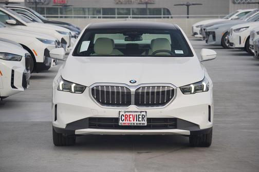 2025 BMW 530 i