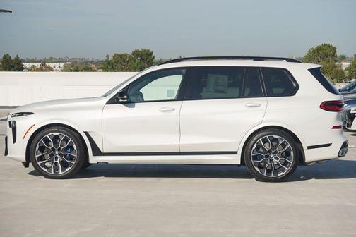 2026 BMW X7 M60i