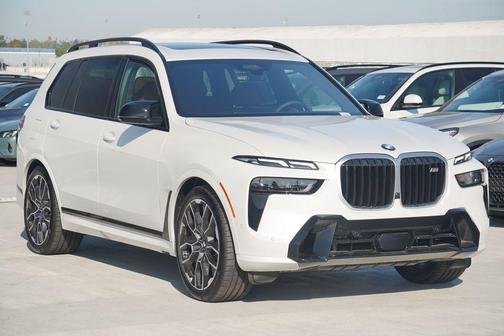 2026 BMW X7 M60i