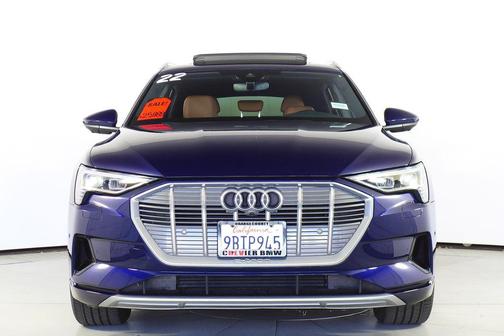 2022 Audi e-tron Premium Plus