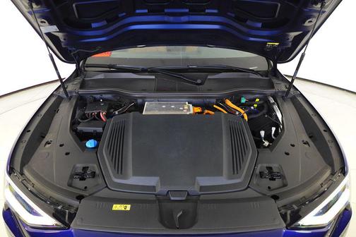 2022 Audi e-tron Premium Plus