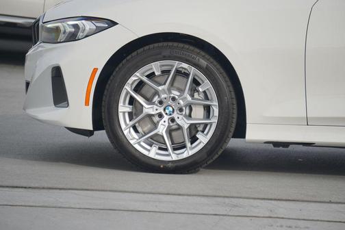 2025 BMW 330 i