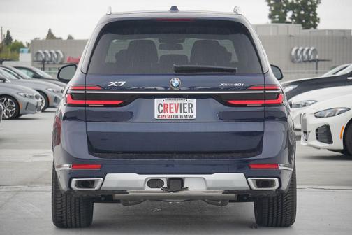 2025 BMW X7 xDrive40i
