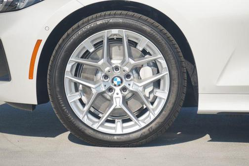 2025 BMW 330 i