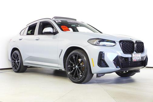 2023 BMW X4 xDrive30i
