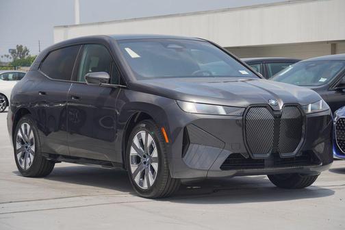 2026 BMW iX xDrive60
