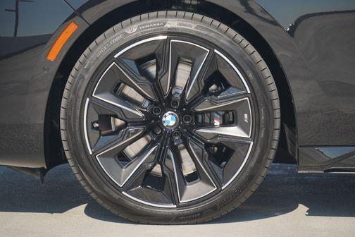 2025 BMW 760 i xDrive