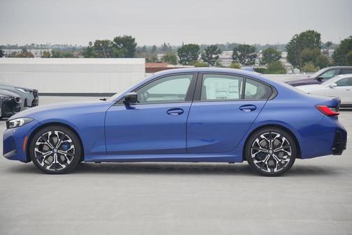 2025 BMW 330 i