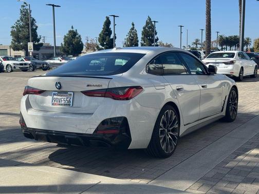 2023 BMW M440 i