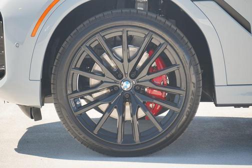 2026 BMW X6 xDrive40i