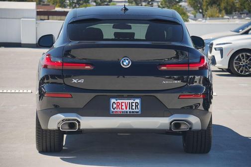 2025 BMW X4 xDrive30i