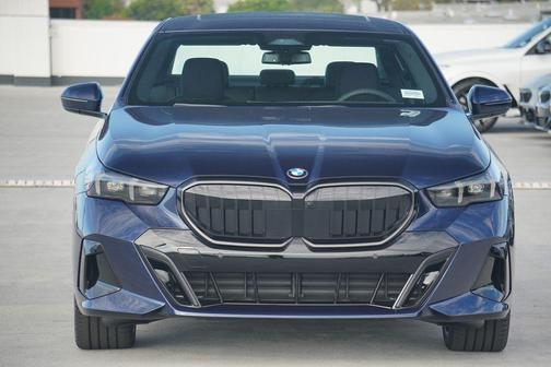 2026 BMW 530 i xDrive
