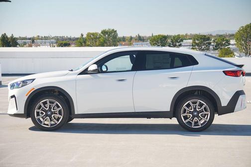 2026 BMW X2 xDrive28i