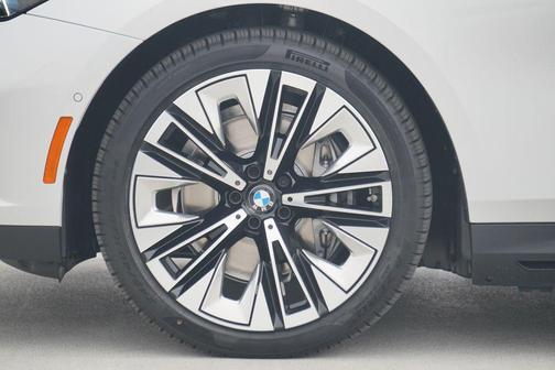 2026 BMW i5 xDrive40