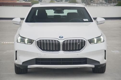 2026 BMW i5 xDrive40
