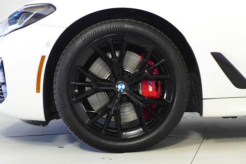 2023 BMW 540 i