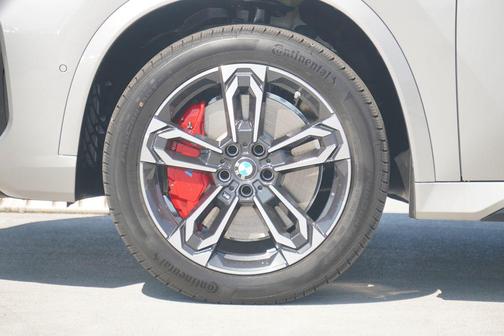 2025 BMW X1 M35i