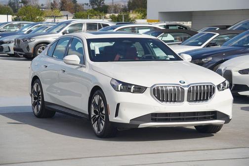 2025 BMW 530 530i