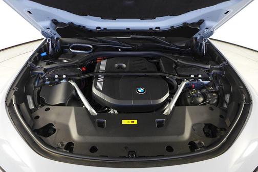 2024 BMW 750e i xDrive
