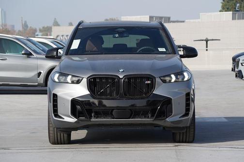 2026 BMW X5 M60i