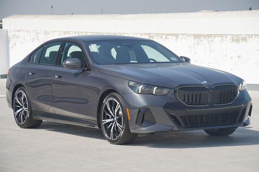 2026 BMW 540 i xDrive