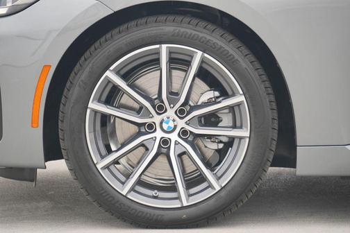 2025 BMW 230 i