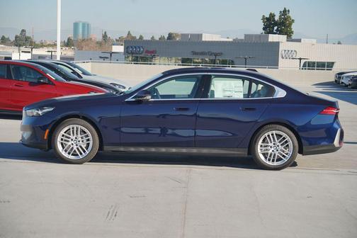 2025 BMW 530 i