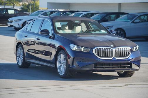 2025 BMW 530 i