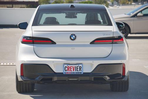 2026 BMW 740 i
