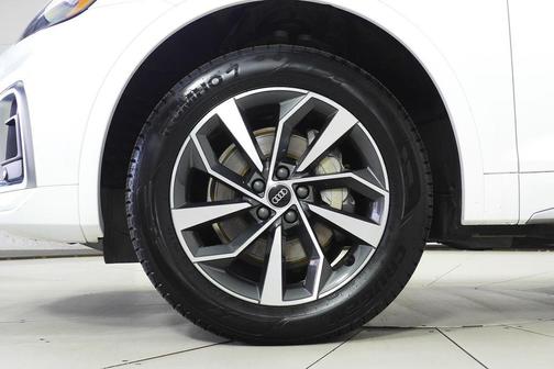 2022 Audi Q5 45 S line Premium Plus