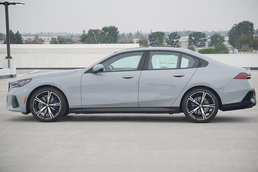 2026 BMW 530 i