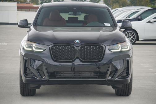 2025 BMW X4 xDrive30i