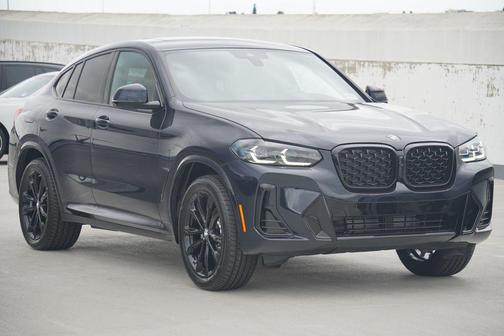 2025 BMW X4 xDrive30i