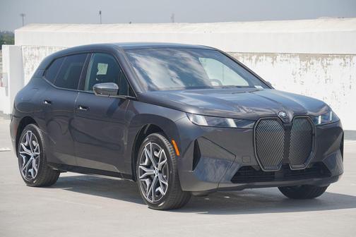 2026 BMW iX xDrive60