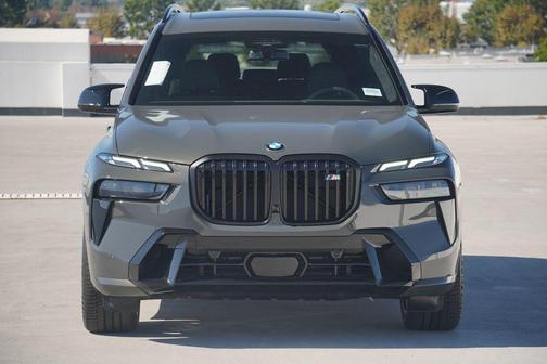 2026 BMW X7 M60i