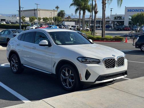 2022 BMW X4 xDrive30i