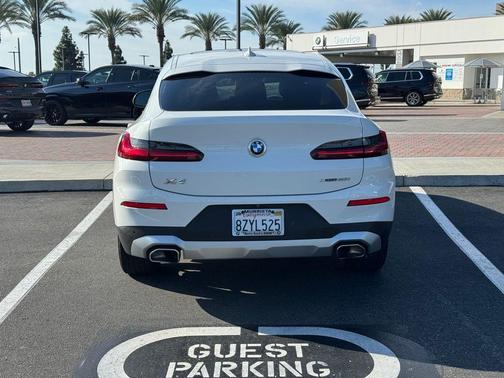 2022 BMW X4 xDrive30i