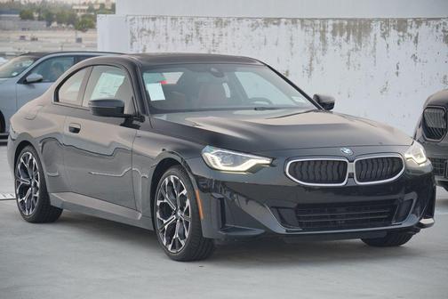 2025 BMW 230 i