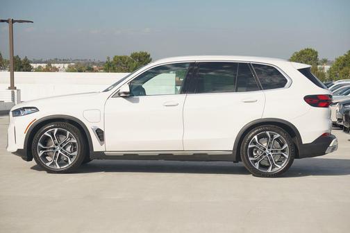 2026 BMW X5 PHEV xDrive50e