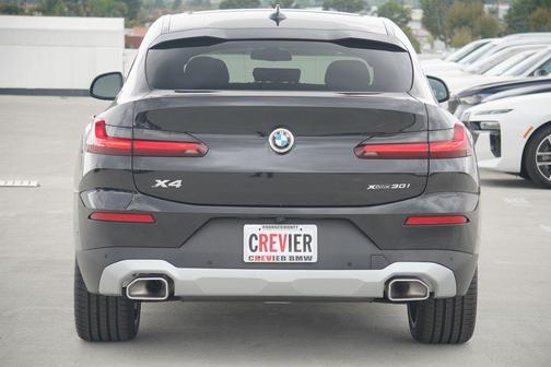 2025 BMW X4 xDrive30i