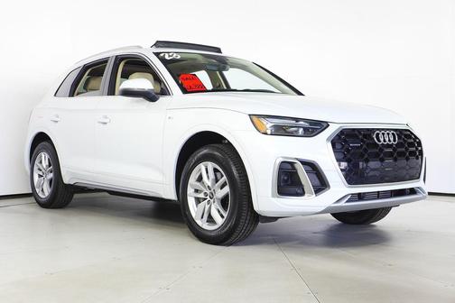 2023 Audi Q5 45 S line Premium