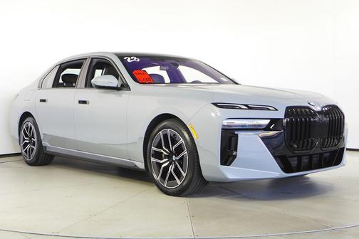 2023 BMW 740 i
