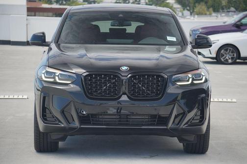 2025 BMW X4 xDrive30i