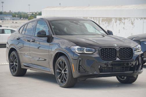 2025 BMW X4 xDrive30i