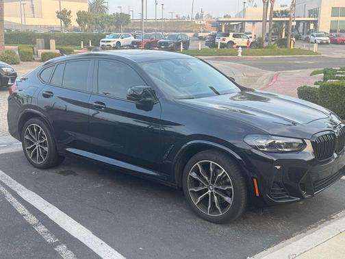 2023 BMW X4 M40i