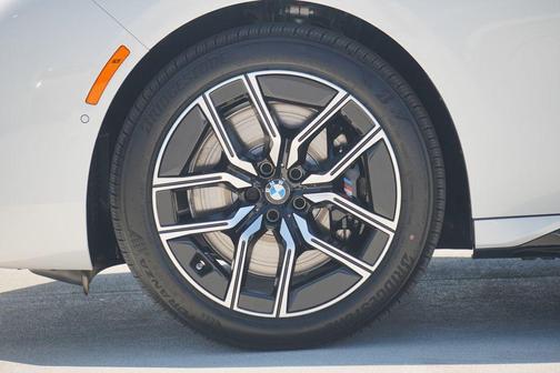 2026 BMW 740 i