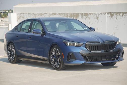 2026 BMW 550e 550e xDrive