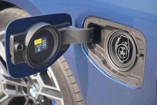 2026 BMW 550e 550e xDrive