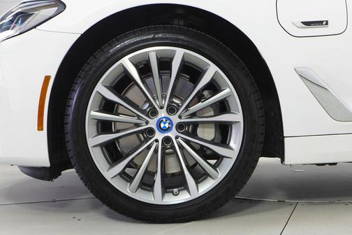 2023 BMW 530e Base